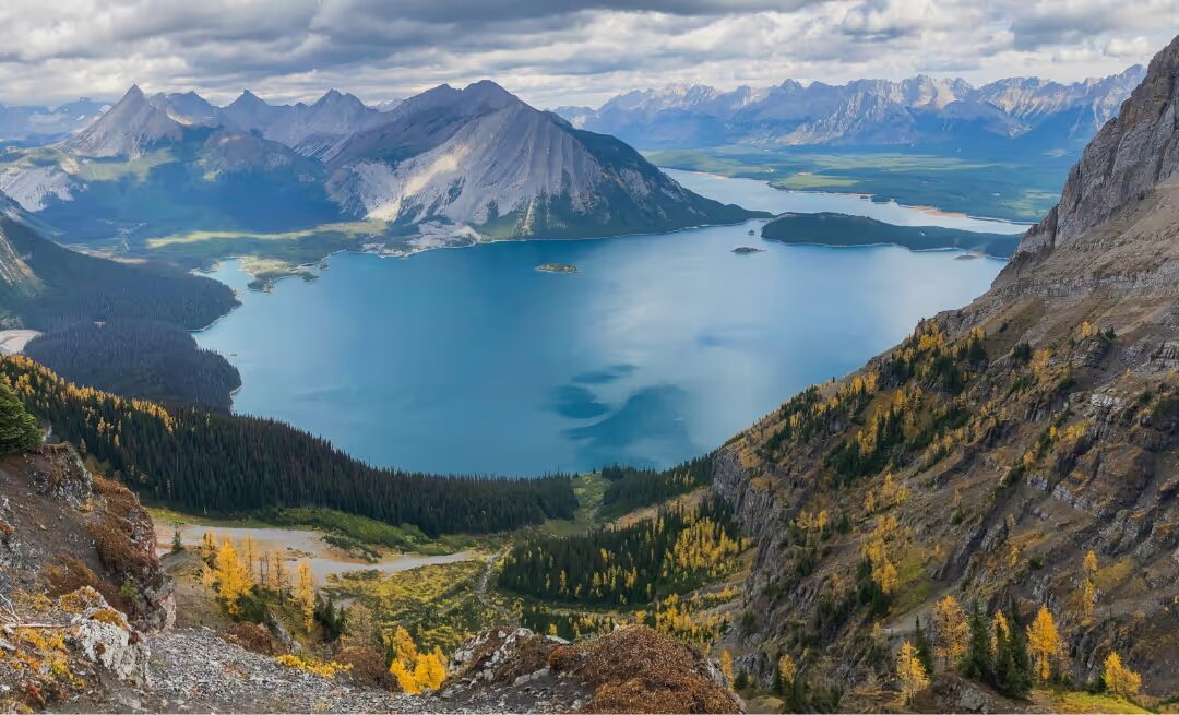 Kananaskis Lakes in Peter Lougheed Provincial Park