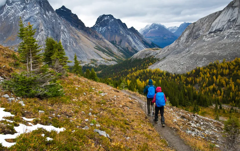 PRIVATE HIKING IN BANFF FOR COUPLES WHO MOVE AT DIFFERENT PACES