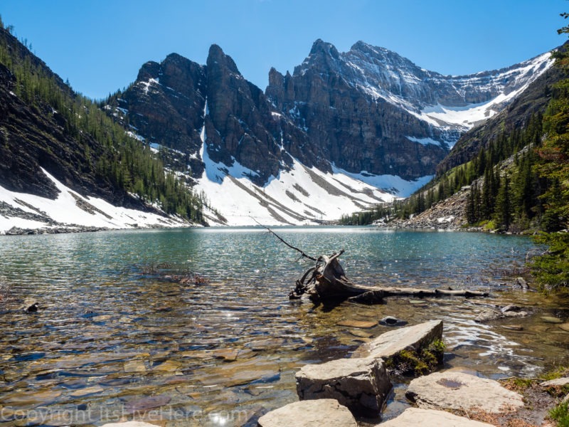 Lake Agnes hiking trail